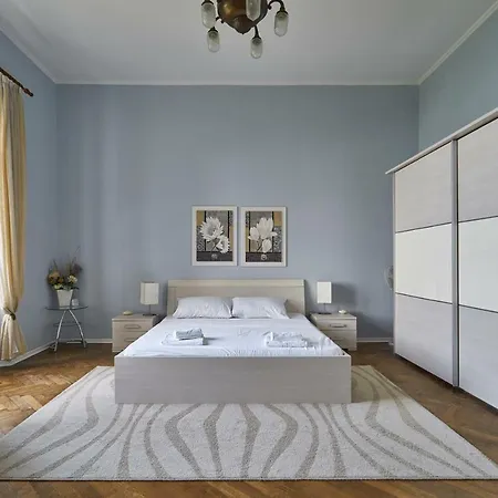 Апартаменты Julie's Centre Дубровник